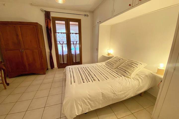 Gîte pour 6 personnes, avec piscine et jacuzzi à Mercuer - 4