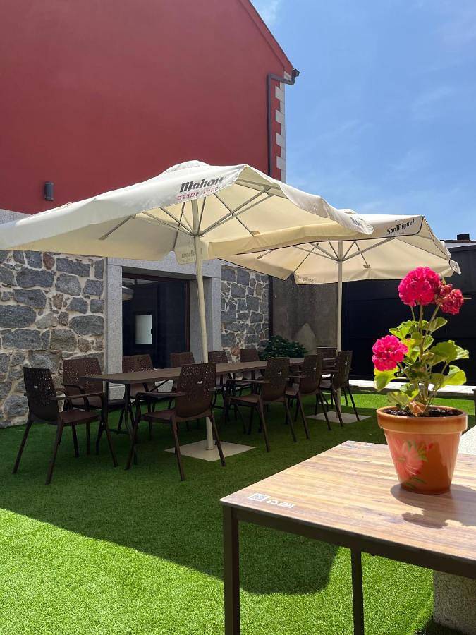 Casa rural para 16 personas, con Balcón y Terraza además de Jardín y Piscina en Tolbaños - 3