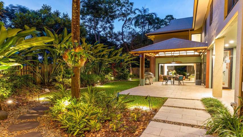 Ferienhaus für 4 Personen, mit Balkon und Pool - 1