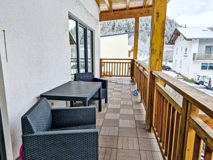 Ferienwohnung für 8 Personen, mit Balkon und Terrasse sowie Garten in Pfunds