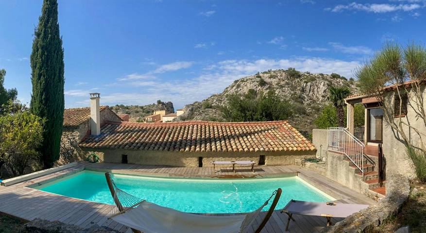 Location de vacances pour 12 personnes, avec terrasse et jardin, adapté aux familles à Roquefort-des-Corbières - 2