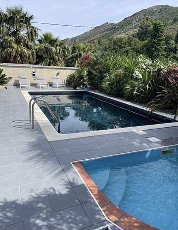 Gîte pour 5 personnes, avec jardin ainsi que piscine et terrasse à Barbaggio