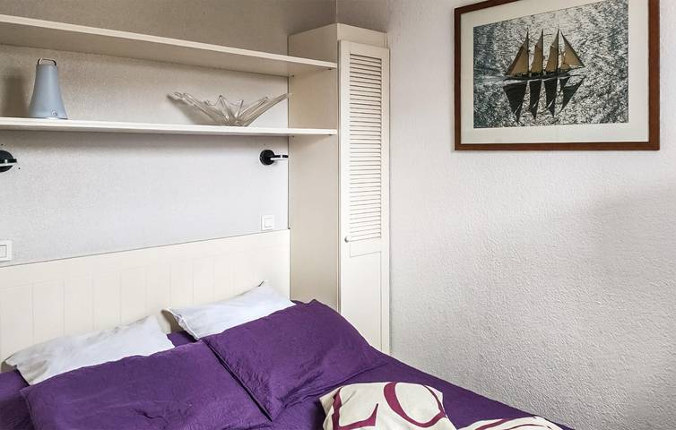 Appartement de vacances entier, Appartement au bord de l'eau avec piscine et parking, à 300 m de la côte et des restaurants in Lacanau Ocean, Lacanau
