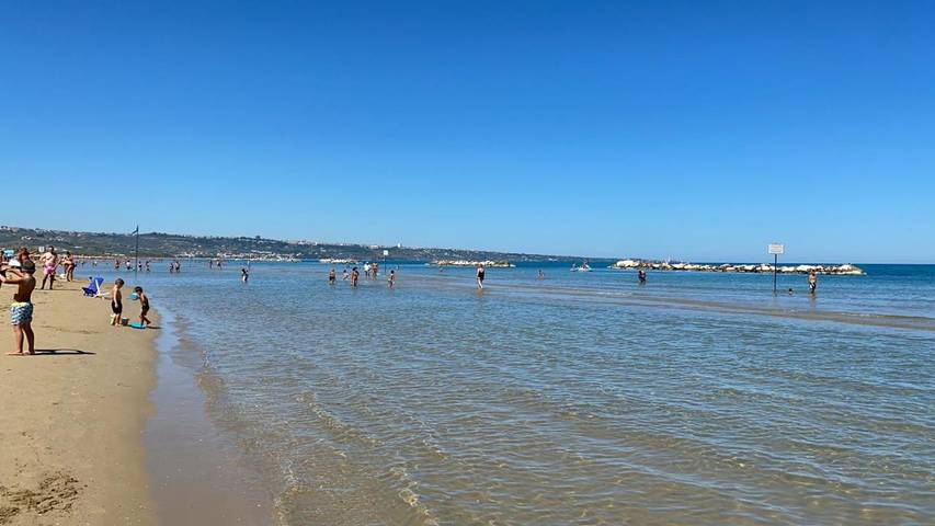 Location de vacances pour 4 personnes, avec terrasse et vue, animaux acceptés à San Salvo Marina - 3