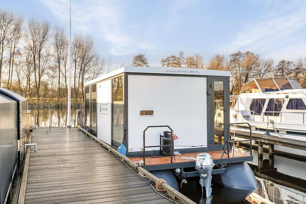 Charmantes Tiny-Houseboot-Erlebnis in der Nähe von Amsterdam – von Weltevreden in Groene Hart