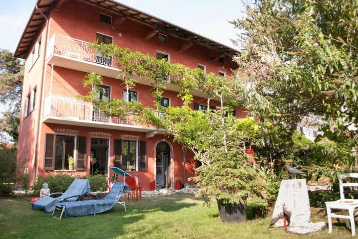 Chambre d’hôte pour 4 personnes, avec Balcon ainsi que Terrasse et Jardin dans Ghemme