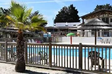 Camping für 6 Personen in Saint-Martin-de-Ré, Côte des Fleurs, Bild 4