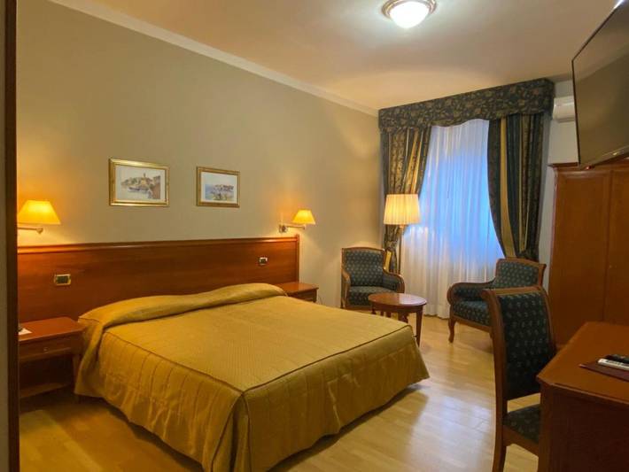 Hôtel pour 2 personnes, avec jardin, animaux acceptés à Gattinara - 4