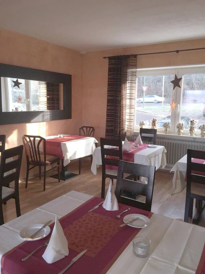 Hôtel pour 3 personnes, avec terrasse à Kirkel - 2