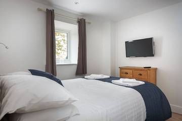 Holiday Home for 7 People in Wroxham, Norfolk, Photo 1