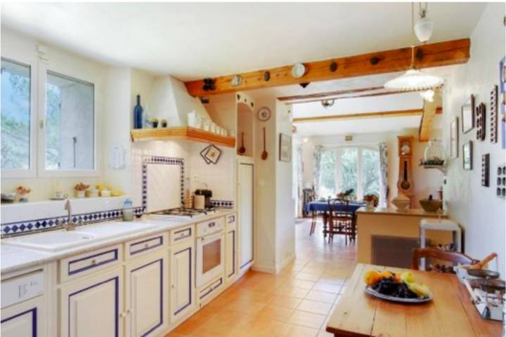 Gîte pour 8 personnes, avec jardin et terrasse, adapté aux familles à La Garde-Freinet - 2