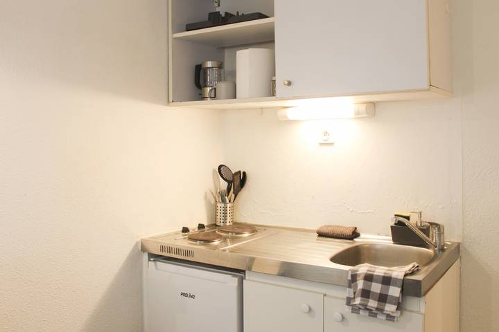 Estudio entero, Practical studio in the heart of La Défense in Courbevoie, Altos del Sena