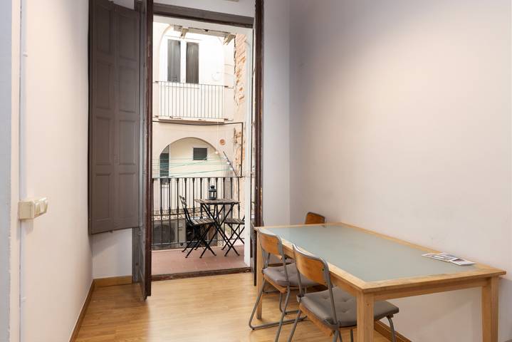 Entire apartment, Pure Gracia, 2 bedrooms, excellent location in Barcelona Centre, Barcelona