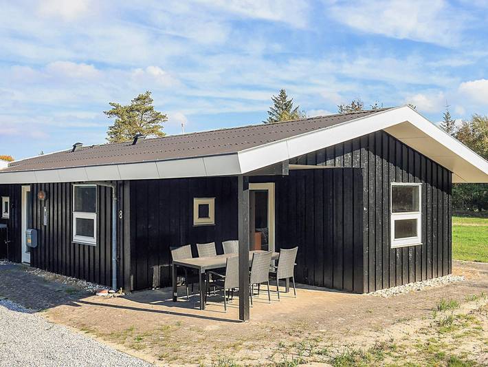 Ferieudlejning for 4 personer, med Terrasse i Hals