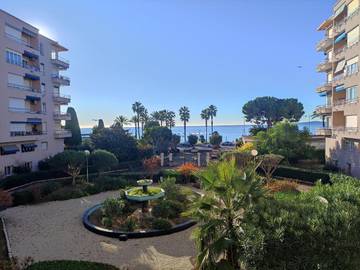 Gîte pour 2 personnes, avec vue dans Port du Cros de cagnes