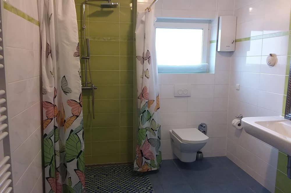 Ganze Wohnung, Ldl -Exklusiv  Ferienwohnung direkt im Kurgebiet von Bad Camberg in Bad Camberg, Landkreis Limburg-Weilburg
