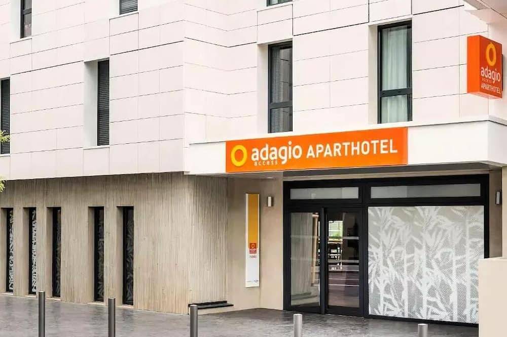 Appartement entier, Studio 4 Personnes in Colombes, Hauts-de-Seine