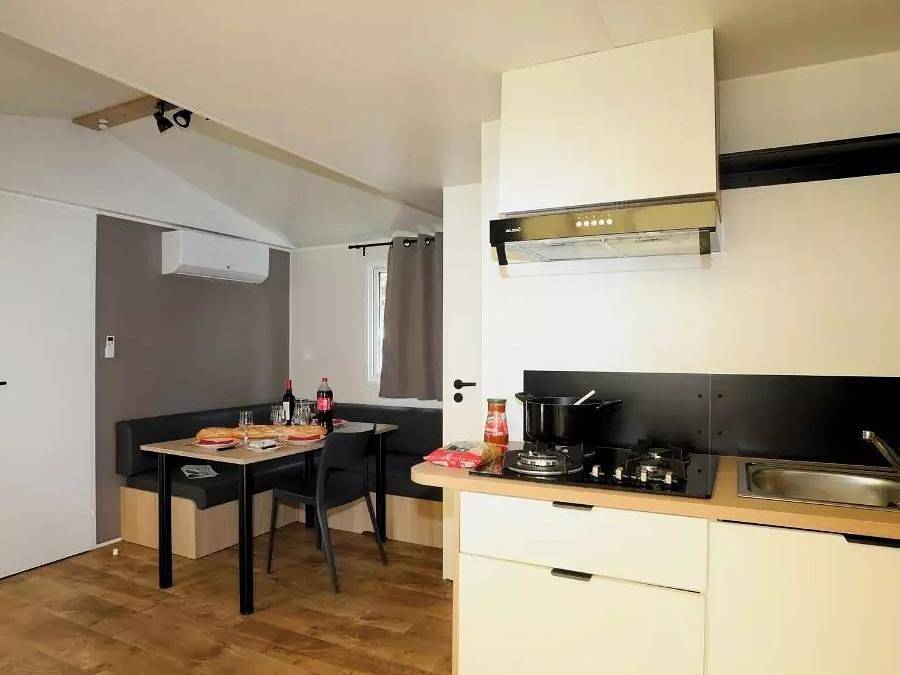 Camping Paradis Val de Trie - Stacaravan 6 personen - Cottage Staand 3 Kamers 4/6 Personen Airconditioning + Tv in Moyenneville, Abbeville en omgeving