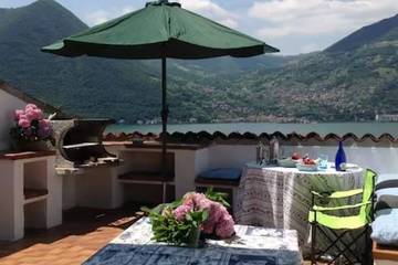 Gîte pour 6 personnes, avec piscine, animaux acceptés à Monte Isola