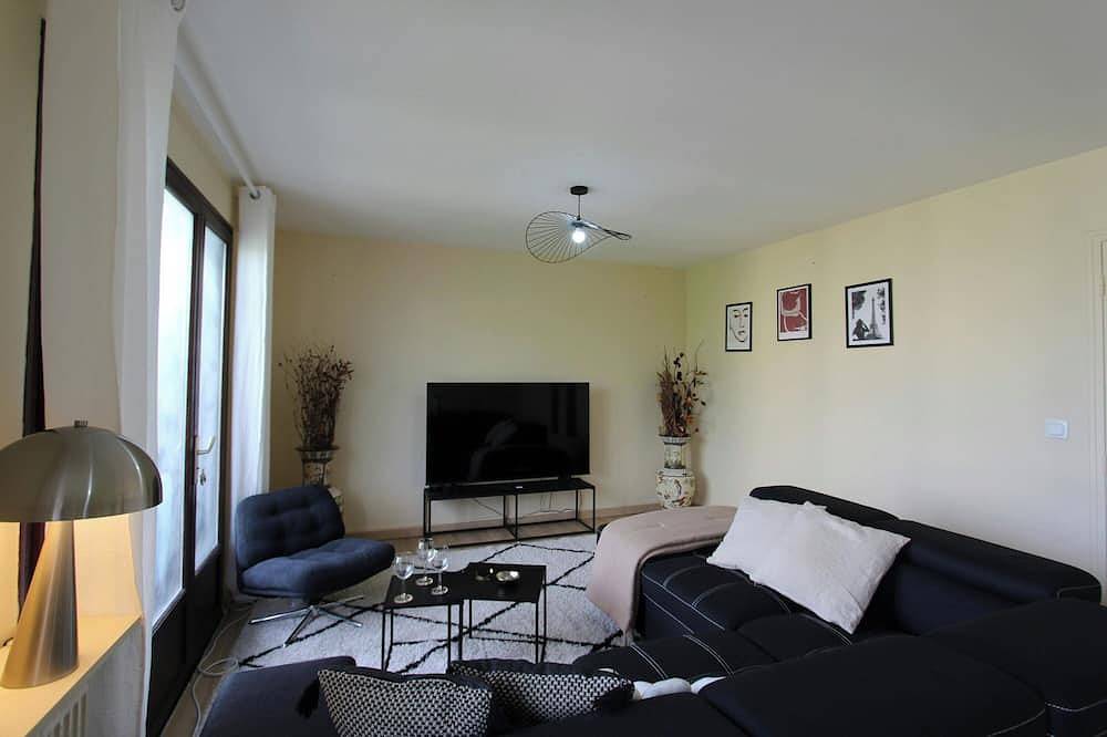 Appartement entier, Le 15' de paris - Trois Chambres Appartement, Couchages 8 in Drancy, Seine-Saint-Denis
