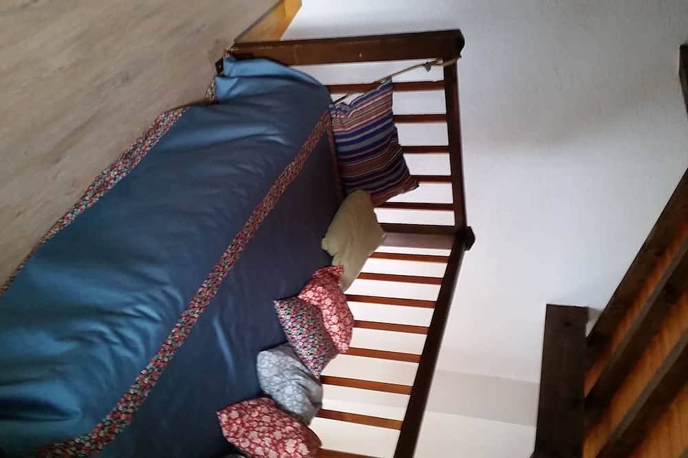 Appartement entier, La Clusaz, Appartement 7 personnes en duplex et au calme, pistes en 7mn à pied in La Clusaz, Région d'Annecy