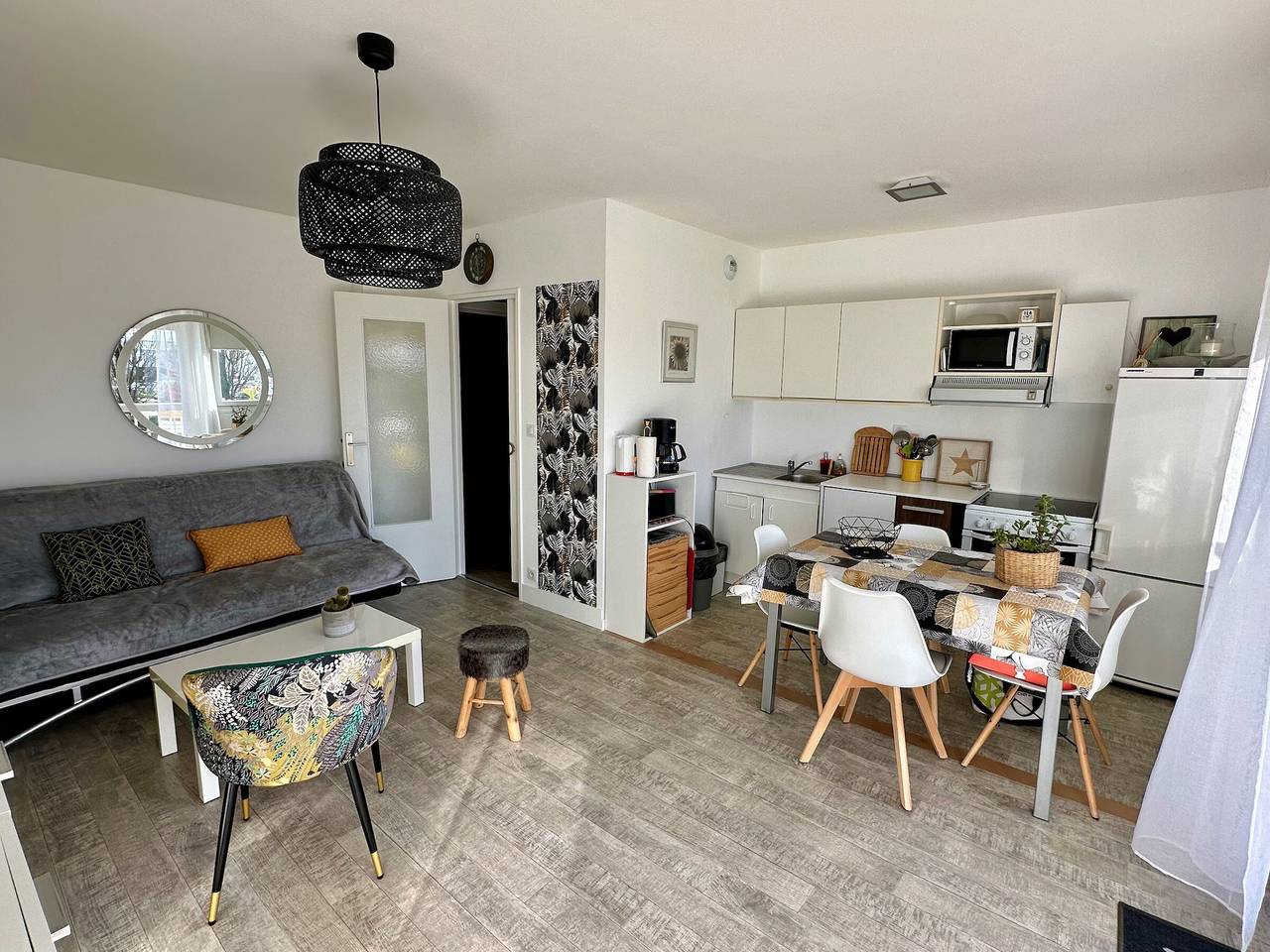 Appartement entier, Charmant 2 pièces, balcon, proche centre-ville Cabourg, 4 pers, parking sécurisé in Cabourg, Région de Caen