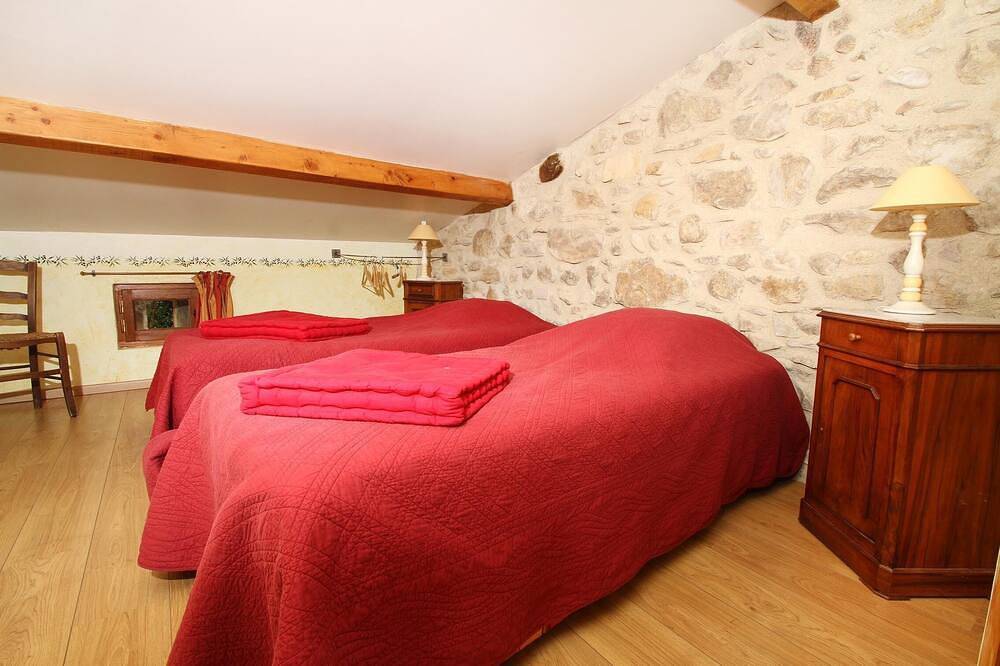 Mas Distaise, 5 bedrooms, 4 bathrooms, pool, billiards.  Vacations with family and friends in Grane, Die und Umgebung