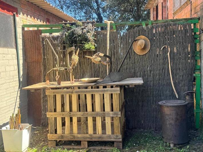 Casa rural para 16 personas, con piscina y jardín, Se admiten mascotas en Pla de l'Estany - 4