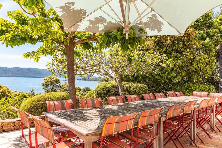Villa pour 24 personnes, avec vue et piscine ainsi que jardin et balcon à Porto-Vecchio - 4