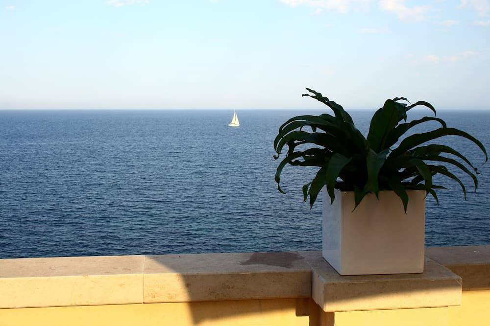 Appartamento intero, Appartamento di lusso in costruzione antica con vista mare mozzafiato a Ortigia in Spiaggetta di Cala Rossa, Siracusa