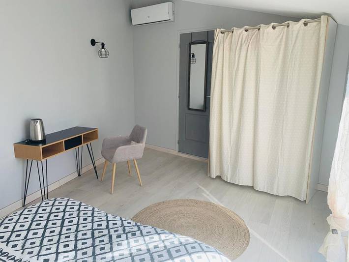 Gîte pour 5 personnes, avec terrasse, adapté aux familles à Châteauneuf-du-Rhône - 4