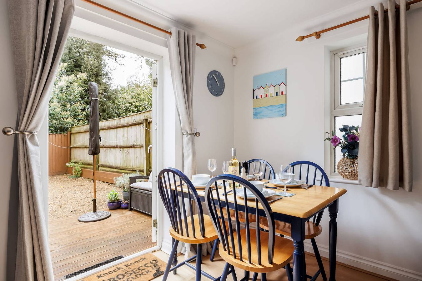 Entire apartment, Take Your Time- Moments from Alum Chine Beach in Bournemouth, South West England