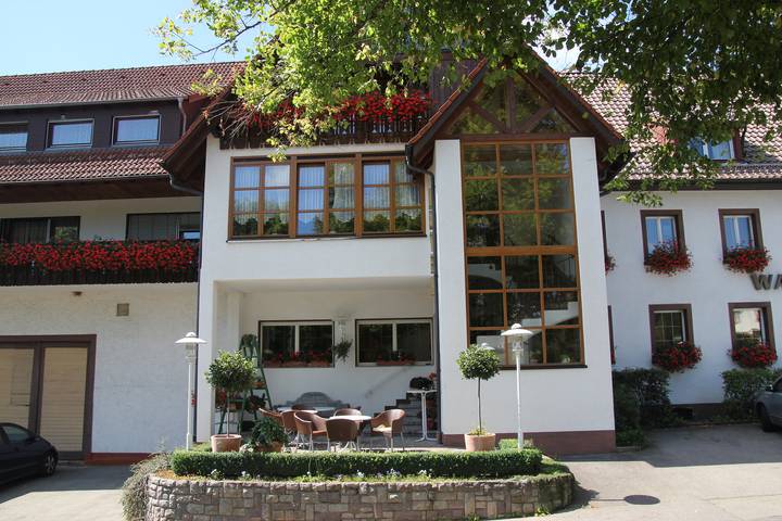 Hotel-Restaurant Waldblick-Bsr - Einzel Zimmer Kompakt Retro ohne Balkon in Donaueschingen, Mittlerer Schwarzwald