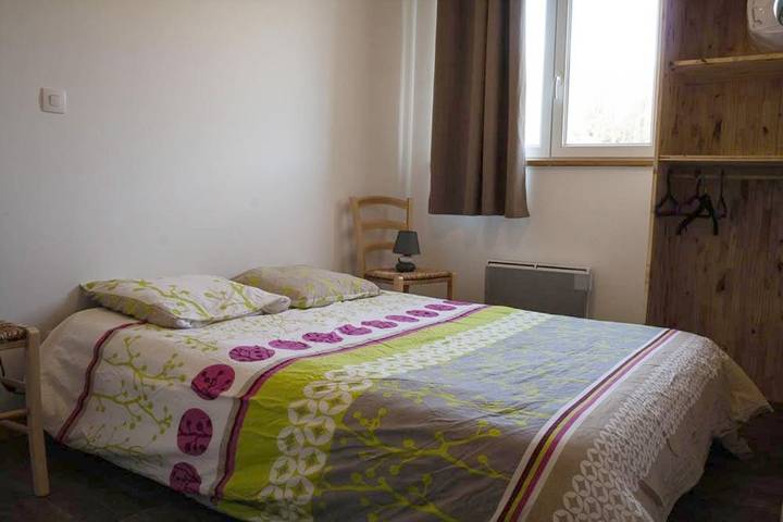 Location de vacances pour 6 personnes, avec vue et terrasse à Arçon - 2