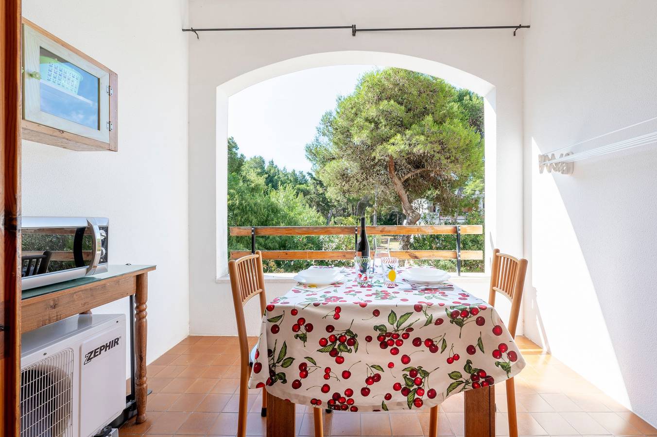 Apartamento entero, Apartamento 'La Casa De Bebe' con piscina compartida, Wi-Fi y aire acondicionado in Vernole, Provincia de Lecce