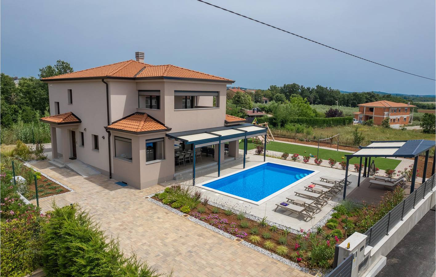 Geräumige 1-Zimmer-Wohnung mit Terrasse, WLAN und Parkplatz in der Nähe des Kadumi Centers in Grad Poreč, Porec und Umgebung