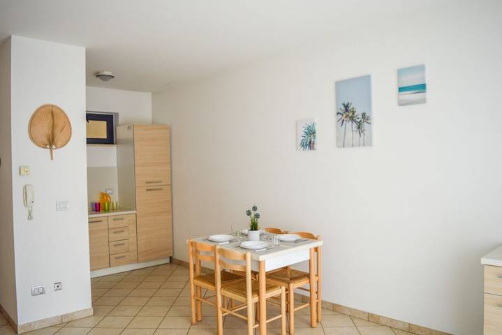 Ganze Wohnung, Ferienwohnung für 4 Personen mit Balkon/Terrasse in Foggetta, Pineto