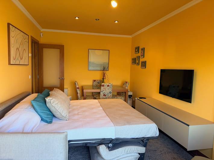 Apartamento vacacional entero, Apartamento de vacaciones para 4 personas con jardín in Portonovo, Sanxenxo