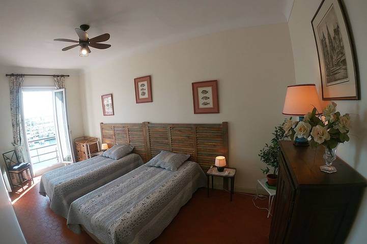 Entire apartment, Cannes - exceptional view. 90m². 3 or 4 vacationers. in Cannes, Mediterranean Coast (France)