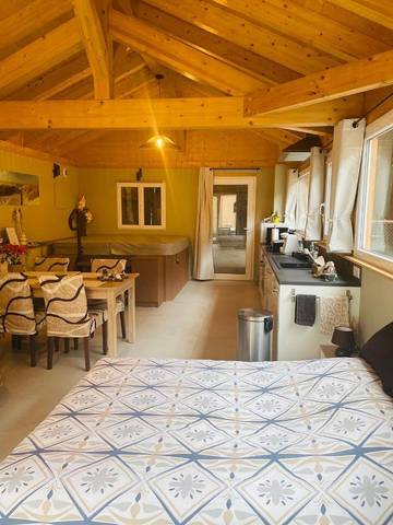Gîte pour 2 personnes, avec terrasse et jacuzzi à Bouxwiller