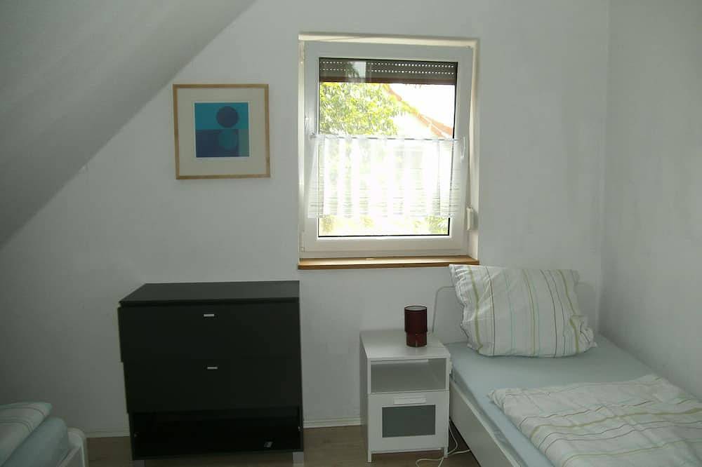 Ganze Wohnung, Gemütliches Ferienhaus (ca. 85qm) mit 3 Schlafzimmern und Garten zur alleinigen Benutzung in Muhr am See, Fränkisches Seenland