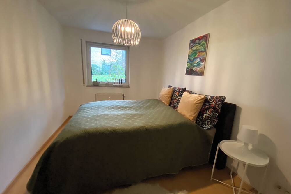 Geheel appartement, Saarbrücken: Am Deutsch-französischen Garten Eine Gemütliche Wohnung in Saarbrücken, Saargau