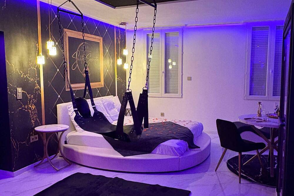 Appartement entier, Love Room - Suite Secrète in Callas, Région de Draguignan