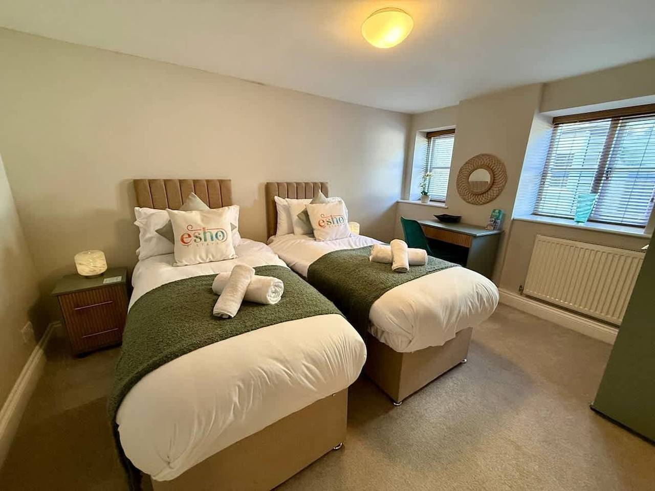 Entire apartment, Ground floor apartment in 18th century building in Cirencester, Gloucestershire