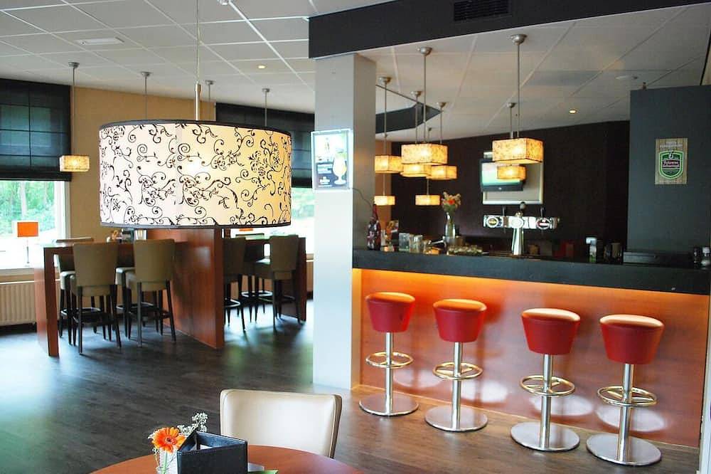 Bike-Friendly Stay with Free Parking Near Coda Museum in Central Apeldoorn in Apeldoorn, Veluwe