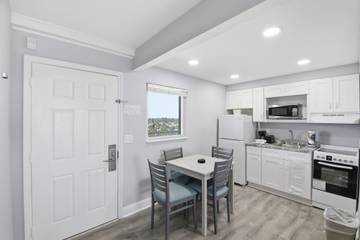 Vacation Rental for 4 Guests in Ormond Beach, Florida, Picture 2