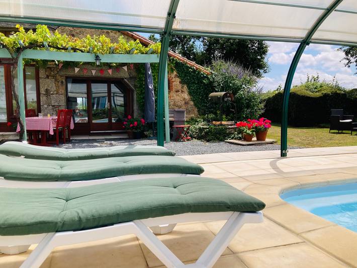 Gîte pour 4 personnes, avec sauna et piscine, adapté aux familles dans Moncoutant-sur-Sèvre - 4