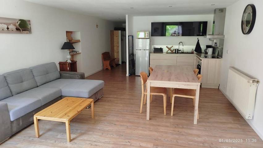 Gîte pour 6 personnes, avec jardin et vue à Mijoux - 3