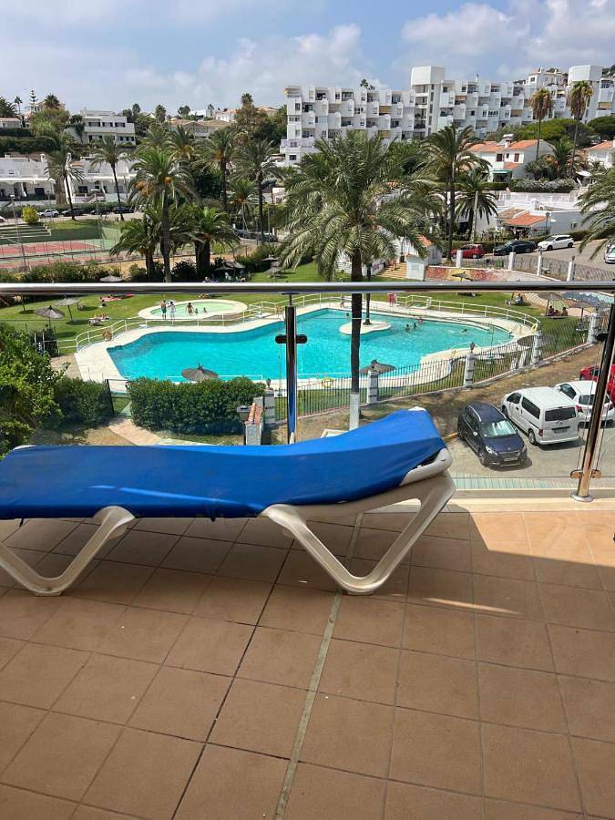 Apartamento para 4 personas, con Balcón y Terraza además de Piscina y Vistas en Torreguadiaro