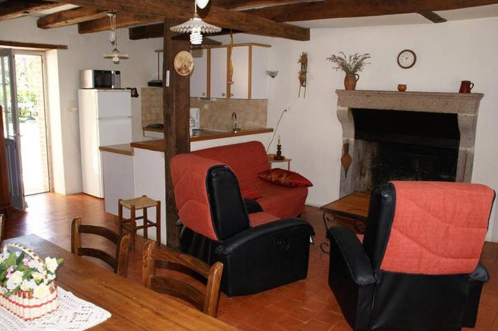 Location de vacances pour 4 personnes, avec jardin, animaux acceptés à Lathus-Saint-Rémy - 4
